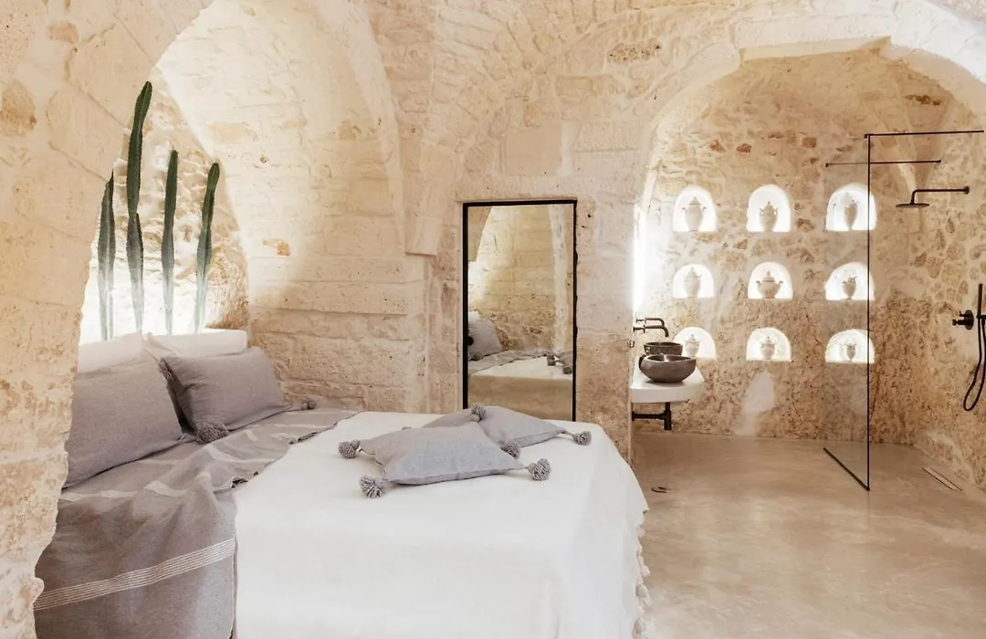 Alesia Luxury Cave-1